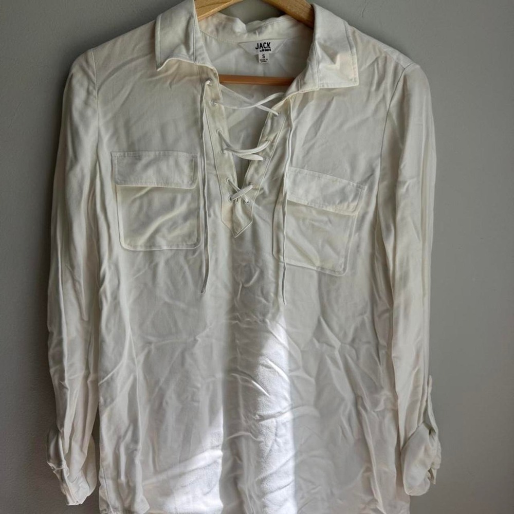 White lace up blouse with pockets, size